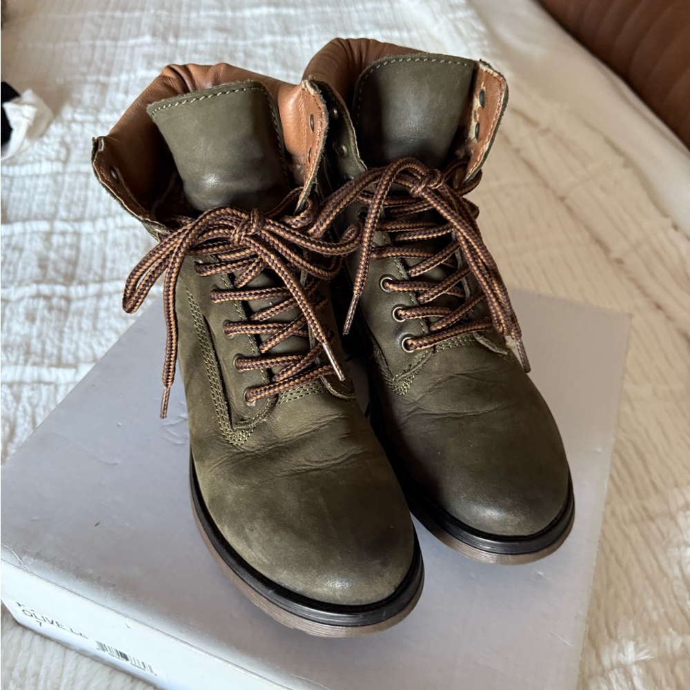 Steve Madden Green Leather Boots